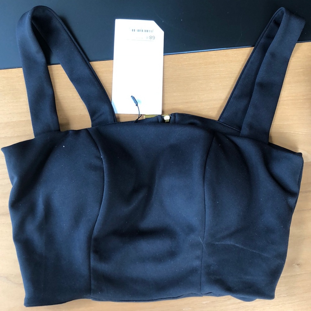 ✨BRAND NEW✨ Okakie Black Crop Top